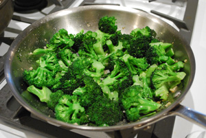 Broccoli Sauteed with Garlic 1